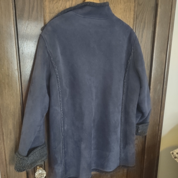L.L. Bean 70s Style Faux Shearling Sherpa Coat | Navy, Button, Lambskin, Suede - Picture 8 of 14